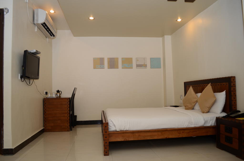 Hotel The Elite Suites Pune Zewnętrze zdjęcie